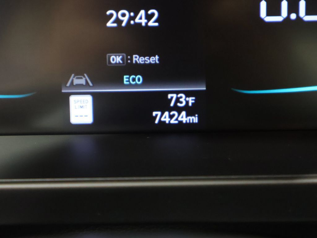 Used 2026 Hyundai Elantra Hybrid FWD image 35