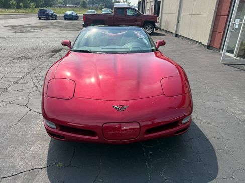 Used 2001 Chevrolet Corvette Convertible w/ Preferred Equipment Group2 RWD image 2