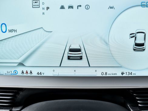 Used 2024 Hyundai Ioniq 5 SEL image 15