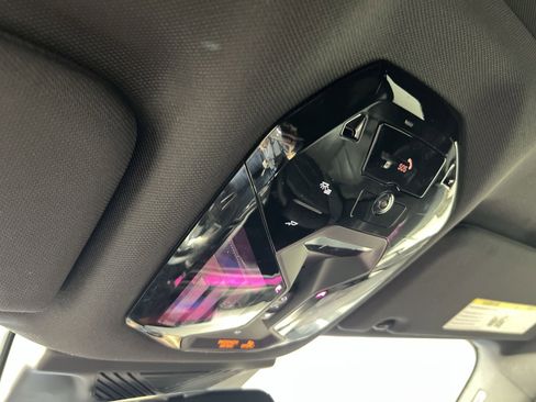 Used 2024 BMW 740i xDrive image 35