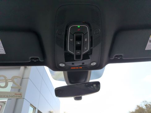 Certified 2025 Audi Q5 2.0T Premium w/ Convenience Plus Package image 25