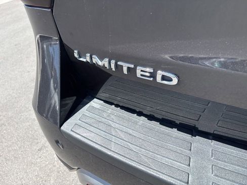 Used 2023 Ford Expedition Limited AWD/4WD image 18