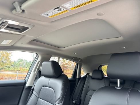 New 2026 Honda HR-V EX-L image 23