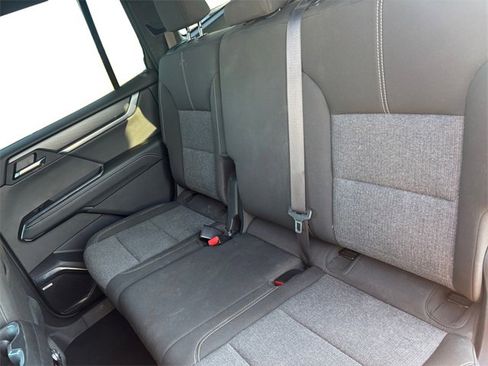 Used 2025 GMC Acadia Elevation image 13