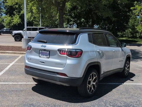 Used 2024 Jeep Compass Limited w/ Sun and Sound Group AWD/4WD image 3
