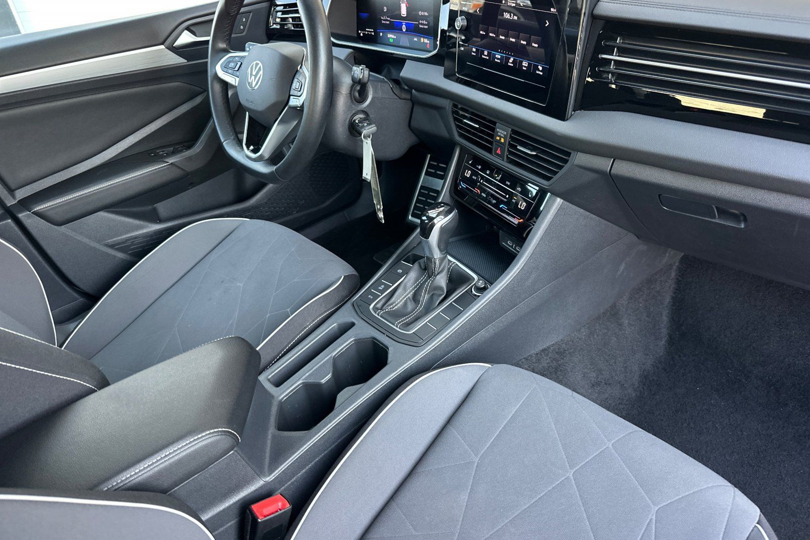 Used 2025 Volkswagen Jetta Sport FWD image 15