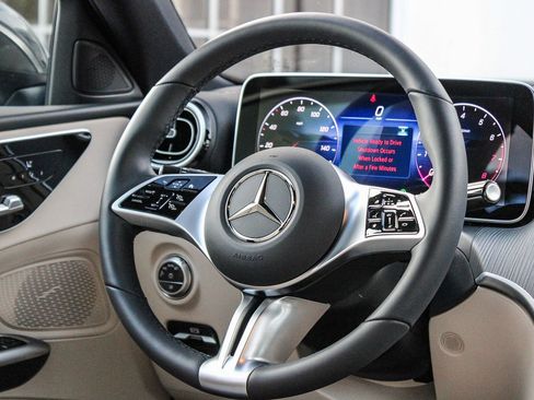 Certified 2025 Mercedes-Benz C 300 4MATIC Sedan image 15