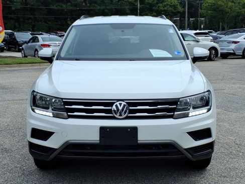Used 2019 Volkswagen Tiguan S w/ Driver Assistance Package AWD/4WD image 2