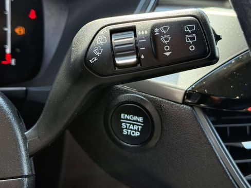Used 2025 Ford Escape Active AWD/4WD image 19