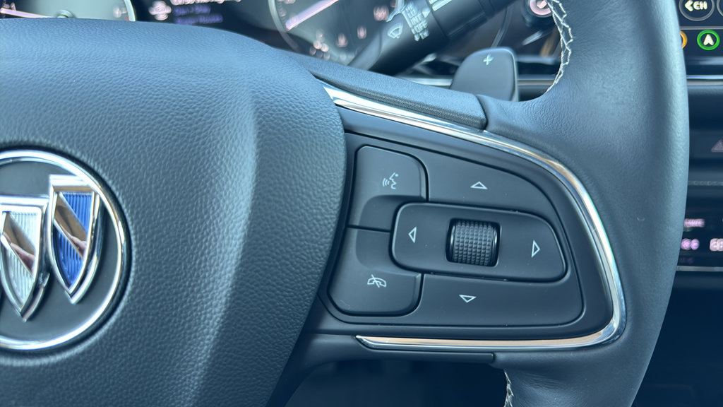 Used 2022 Buick Envision Avenir w/ Technology Package II AWD/4WD image 13