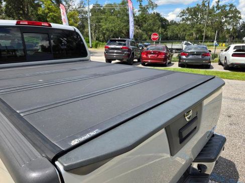 Used 2014 Nissan Frontier SV w/ SV Value Truck Package image 8