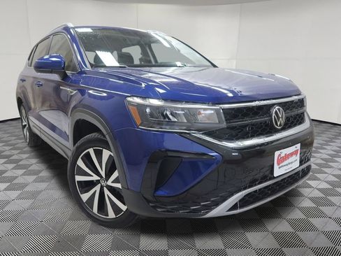 Used 2022 Volkswagen Taos SE AWD/4WD image 3
