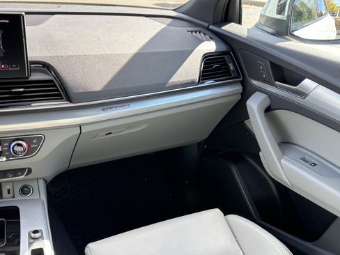 Used 2024 Audi Q5 2.0T Premium w/ Summer of Audi Package image 17