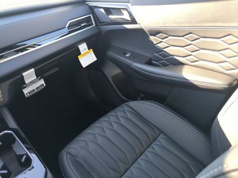 New 2026 Mitsubishi Outlander SEL FWD image 19