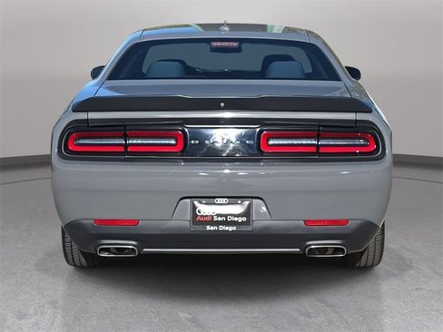 Used 2019 Dodge Challenger SXT w/ Blacktop Package image 5