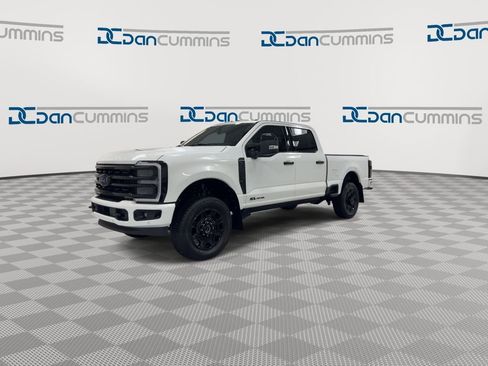Used 2024 Ford F350 Platinum w/ Snow Plow Prep Package AWD/4WD image 4