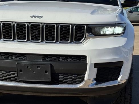 Used 2023 Jeep Grand Cherokee L Laredo image 10