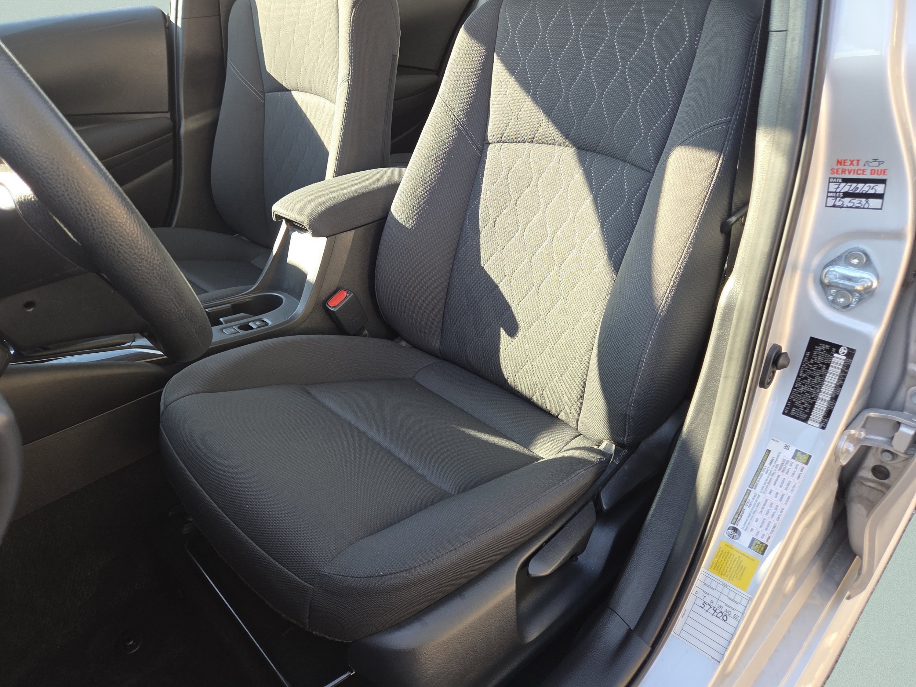 Used 2025 Toyota Corolla LE FWD image 6
