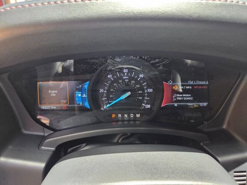 Used 2015 Ford Expedition Platinum RWD image 10
