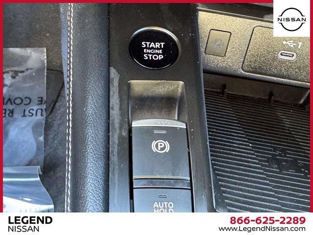 Certified 2025 Nissan Kicks SV AWD/4WD image 29