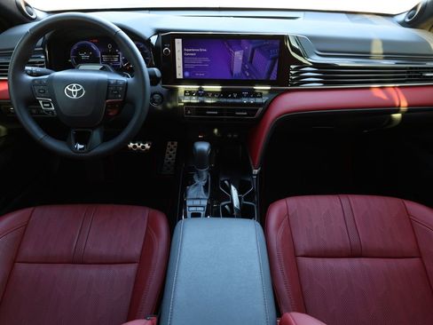 Used 2025 Toyota Camry XSE image 13