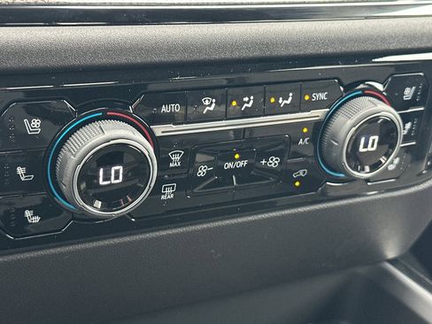 New 2026 Chevrolet Silverado 2500 ZR2 image 18