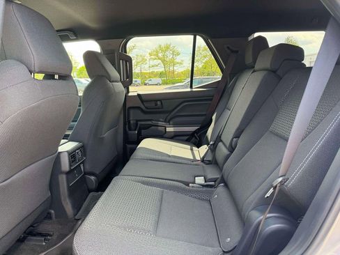 Used 2025 Toyota 4Runner SR5 AWD/4WD image 14