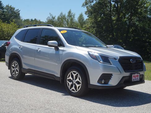 Used 2023 Subaru Forester Premium AWD/4WD image 4