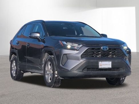 Certified 2022 Toyota RAV4 XLE w/ Convenience Package image 3