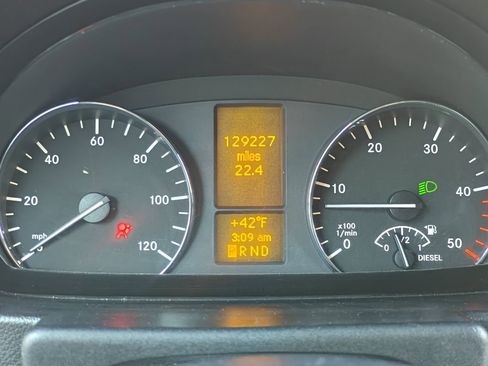 Used 2016 Mercedes-Benz Sprinter 2500 image 25