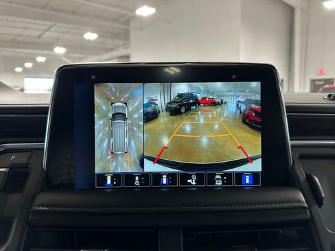 Used 2024 Chevrolet Suburban Z71 w/ Z71 Off-Road Package image 29