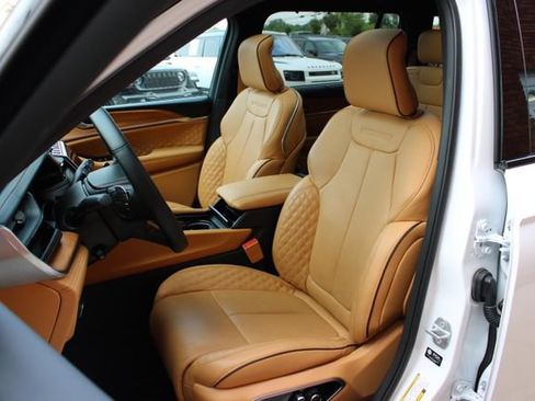Used 2025 Jeep Grand Cherokee L Summit AWD/4WD image 17