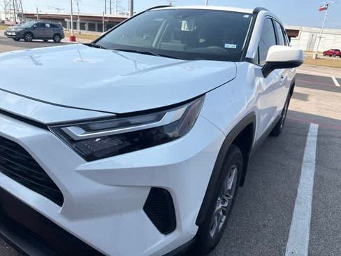 Used 2024 Toyota RAV4 XLE FWD image 1