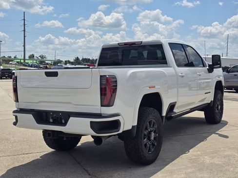 Used 2024 GMC Sierra 2500 AT4 w/ AT4 Premium Plus Package AWD/4WD image 5