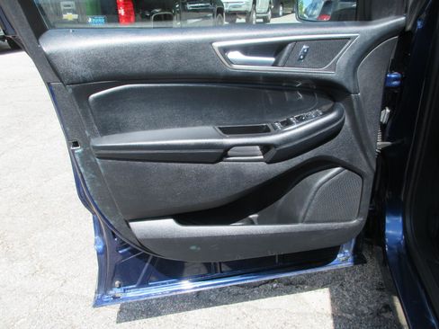 Used 2016 Ford Edge SEL w/ Equipment Group 201A AWD/4WD image 9