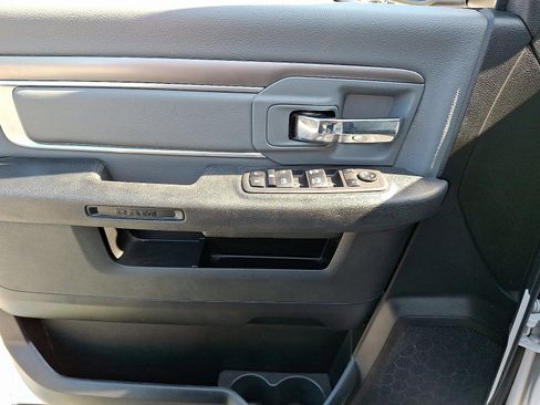 Used 2024 RAM 1500 Classic SLT image 12