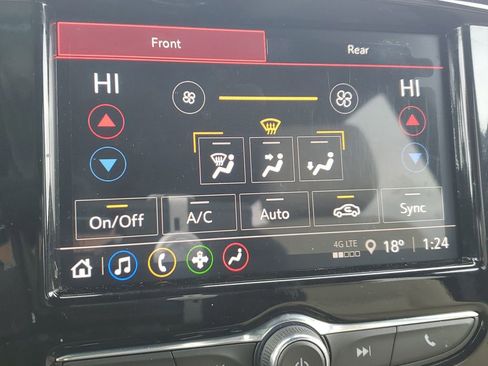 Used 2023 Chevrolet Traverse LS w/ Safety Package image 15