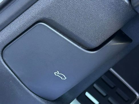 Used 2025 Audi SQ5 Premium Plus w/ Premium Plus Package image 74