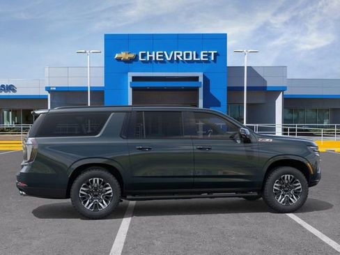 New 2026 Chevrolet Suburban Z71 w/ Comfort Package image 5