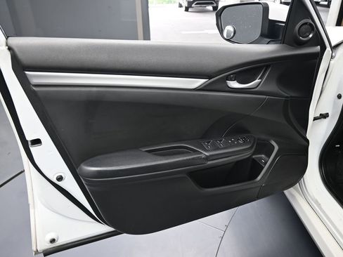 Used 2020 Honda Civic Sport image 15