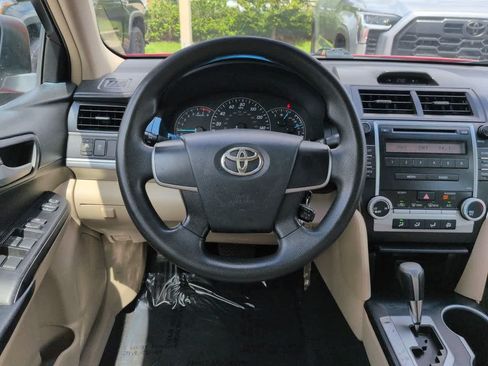 Used 2012 Toyota Camry FWD image 15