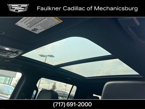 Used 2023 Chevrolet Suburban Z71 w/ Luxury Package AWD/4WD image 23