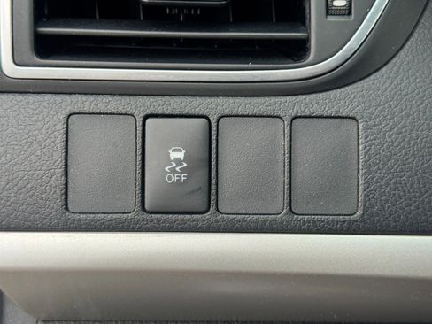 Used 2017 Toyota Camry SE image 17