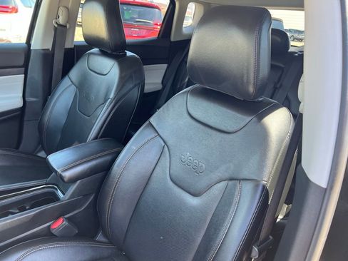 Used 2022 Jeep Compass Limited image 24