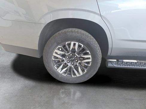 Used 2025 Chevrolet Tahoe Z71 AWD/4WD image 39