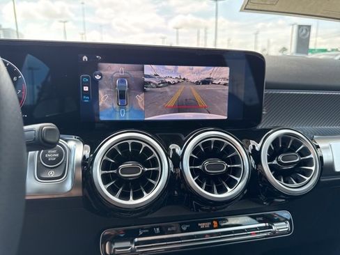 New 2025 Mercedes-Benz GLB 35 AMG 4MATIC image 17