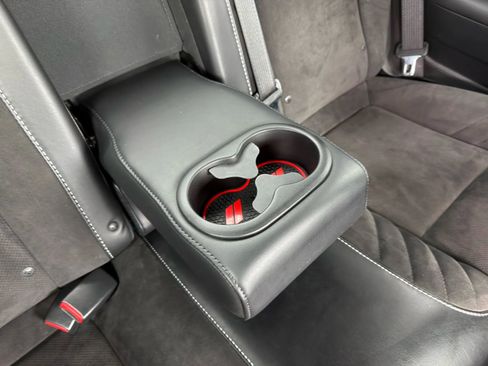 Used 2015 Dodge Challenger SRT Hellcat image 5