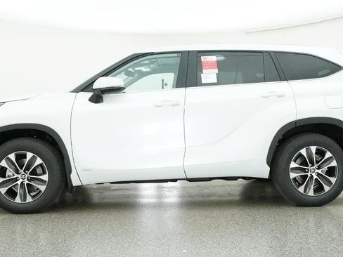 New 2026 Toyota Highlander XLE AWD/4WD image 44