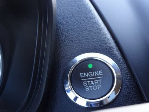 Used 2021 Ford EcoSport SE image 23