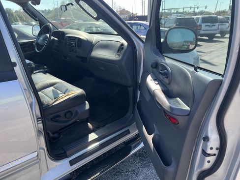 Used 2003 Ford F150 XLT image 13